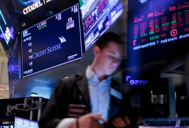 Credit Suisse gana tiempo y resucita en la bolsa