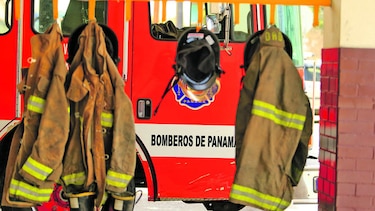 Bomberos licitarán equipos por 100 millones de dólares