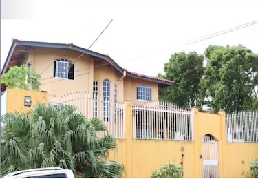 DGI rematará dos viviendas en Villa Zaita por deudas tributarias en Panamá