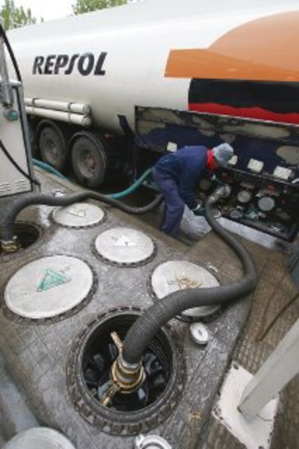 Repsol vendió acciones en YPF