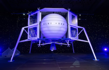 Bezos ofrece descuento de $2,000 millones a la NASA por la sonda lunar Blue Origin