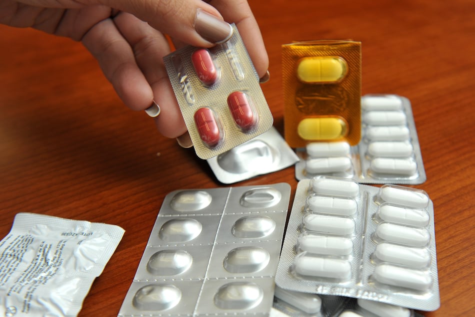 Dueños de farmacias advierten del desabastecimiento de medicamentos y el cierre de locales