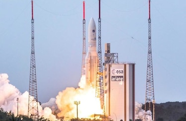 Ariane 5 puso en órbita satélites de Brasil y Japón