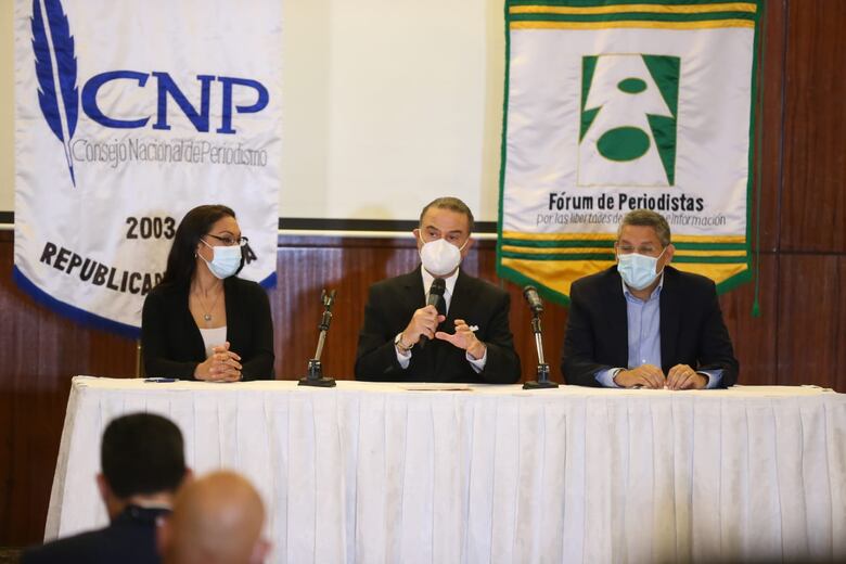 ‘No nos quedaremos callados ante las nuevas amenazas para reprimir’, advierten gremios periodísticos