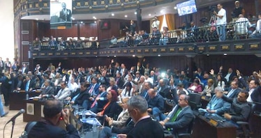 Asamblea venezolana aprueba antejuicio simbólico contra Nicolás Maduro