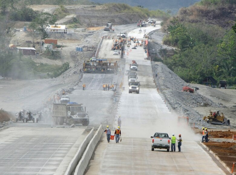 Odebrecht infló el precio de obras con subcontratos
