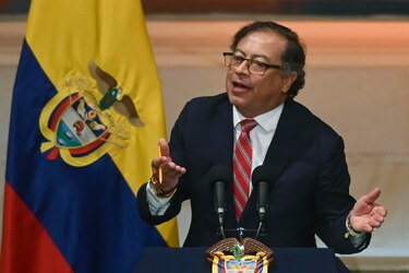 Petro a Maduro: ‘No hay izquierda cobarde’