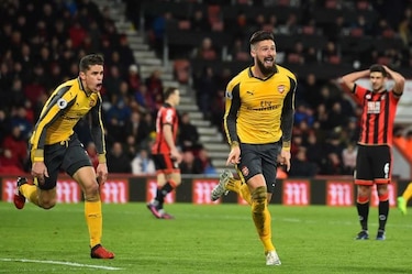 Arsenal salva un punto en los minutos finales
