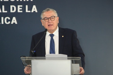 Presidente respalda las facultades de la Contraloría de aplicar secuestros, pese a las alertas de Apede y exmagistrados