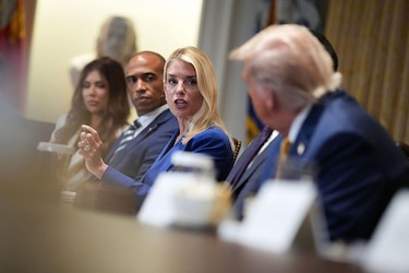 Por qué Estados Unidos ofrece por Nicolás Maduro una recompensa superior a la que dio para capturar a Osama Bin Laden