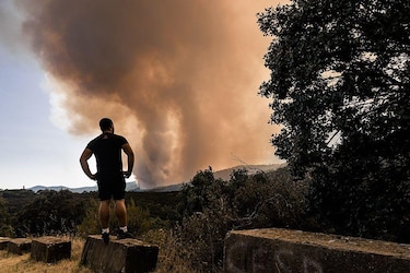 (Actualizada: 18)"Es el peor incendio de la historia de Madrid": los fuegos sin control que han obligado a evacuar a decenas de miles de personas en el centro de España
