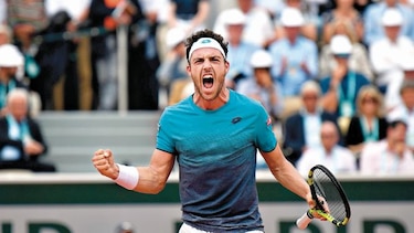 Dominic Thiem avanza y Djokovic es eliminado