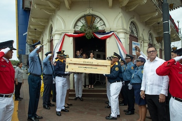 El viaje de la ‘Bandera Herida’: restauración en España y retorno programado para 2026