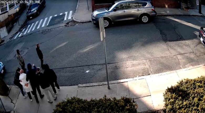 ¿Quién está siendo arrestado por ICE en Estados Unidos bajo el gobierno de Trump?