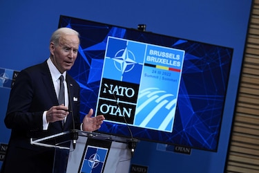 Joe Biden promete ‘respuesta’ de la OTAN si Rusia usa armas químicas en Ucrania