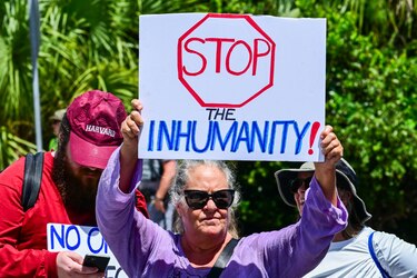 Operación ordenada por Trump en Chicago ha dejado más de un millar de migrantes detenidos