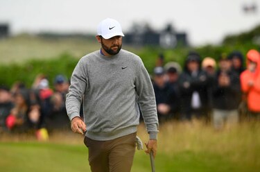 Scottie Scheffler toma ventaja ante un irregular McIlroy al inicio del Abierto Británico