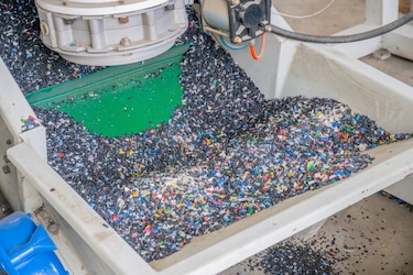 Solo 15% se recicla: el reto del plástico que Panamá intenta sacar del mar