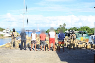 Decomiso de droga en Colón: incautan tres toneladas en lancha rápida