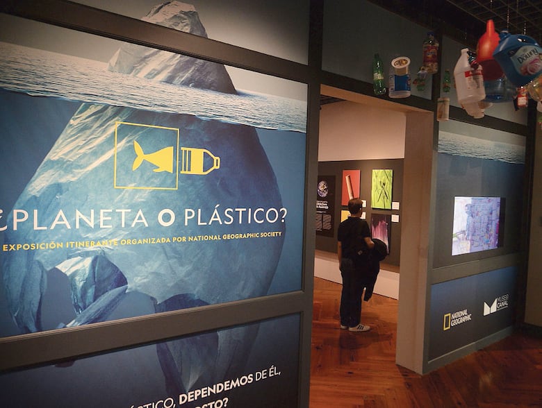 ¿Planeta o Plástico?