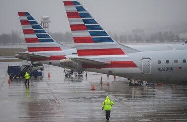 Cierre de gobierno presiona transporte aéreo en EU