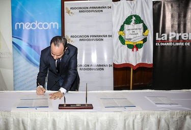 Medios de comunicación se adhieren a Declaración de Principios Éticos