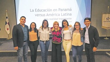 Finalistas del CON participan de laboratorio ciudadano