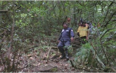 Tras 10 horas de búsqueda rescatan a cuatro personas en el volcán Barú