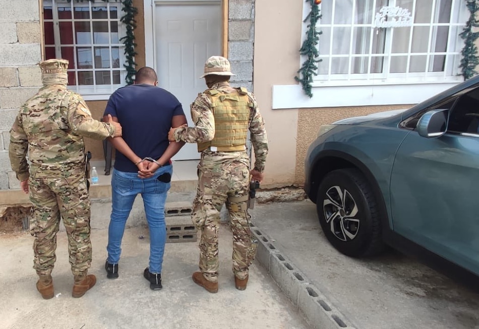 En una operación antidrogas aprehenden a seis agentes del Senan y un funcionario de la ACP