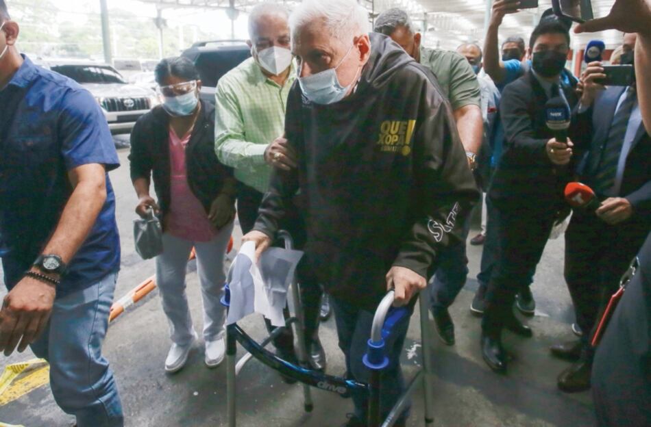 Pinchazos: las tres juezas niegan suspender el juicio 