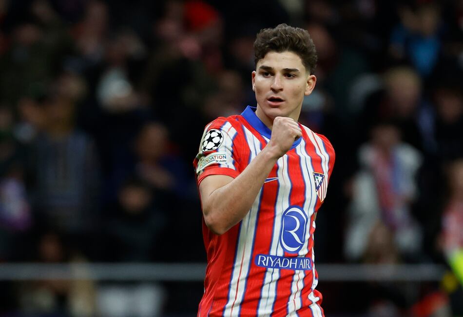 La UEFA asegura que Julián Álvarez toca dos veces el balón en el penalti anulado