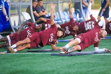 Panamá arranca entrenamientos con 12 jugadores; Adalberto Carrasquilla trabaja diferenciado