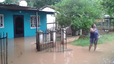Los Santos: Afectados por inundaciones claman por ayuda