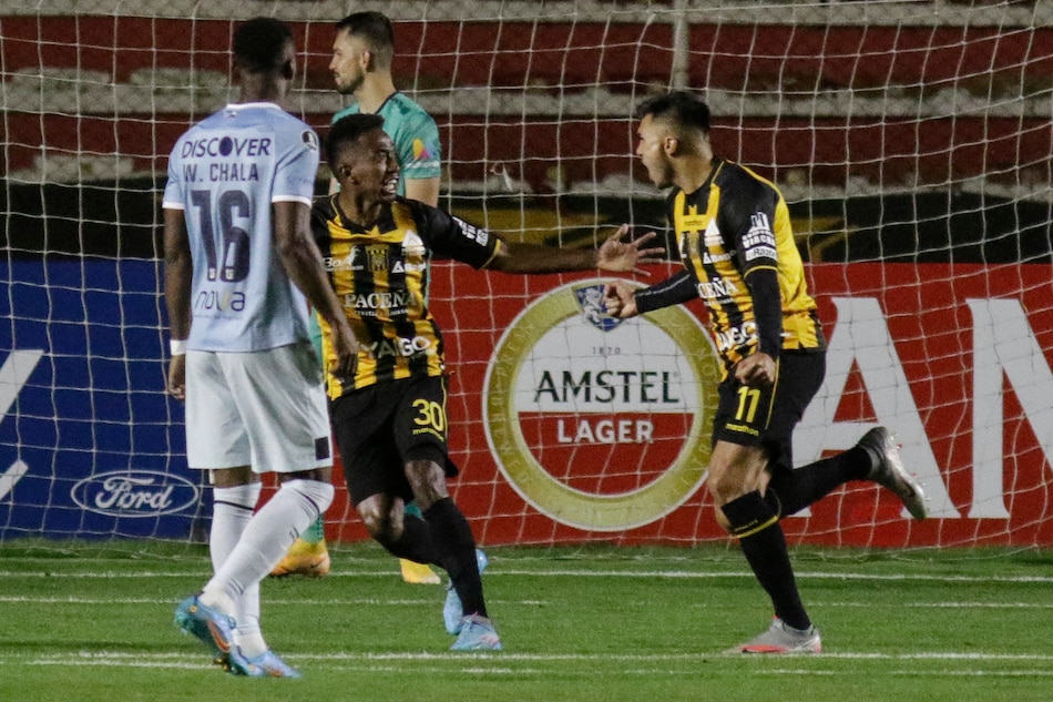 El panameño Ismael Díaz anota pero la Universidad Católica es eliminada en Copa Libertadores