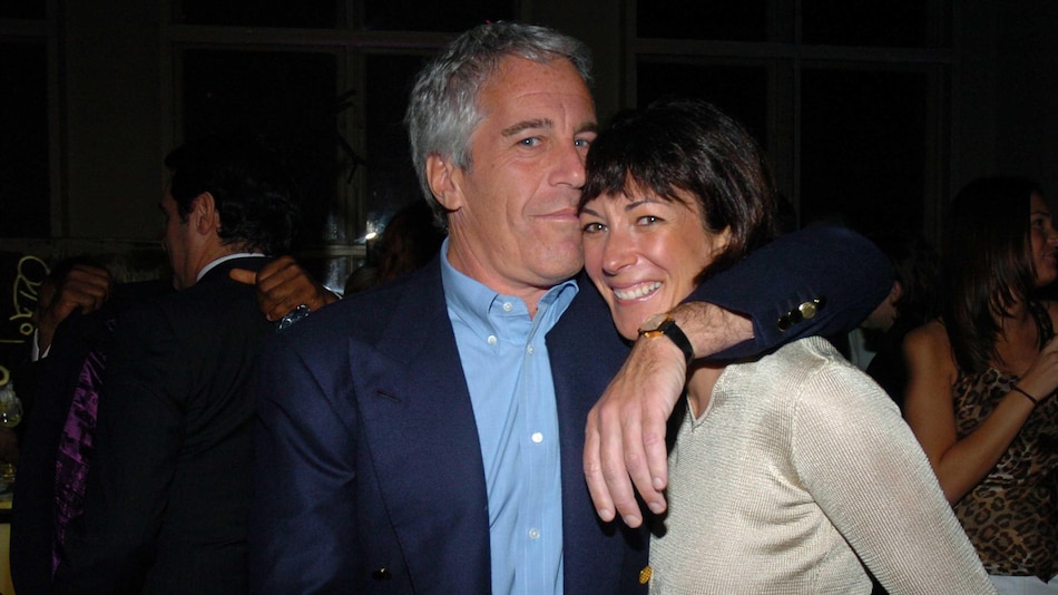 El polémico traslado de cárcel de Ghislaine Maxwell, la expareja de Jeffrey Epstein que cumple condena en Estados Unidos por tráfico sexual de menores