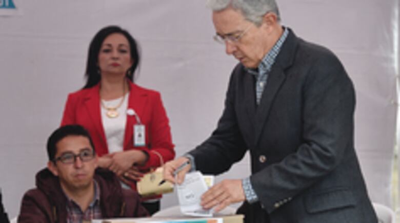 Gana el ‘no’; Juan Manuel Santos llama al diálogo