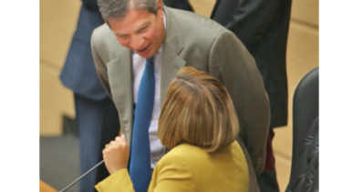 Oficialistas no descartan tener candidato propio el 1 de julio