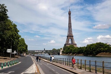 Francia redujo pronóstico de contracción del PIB