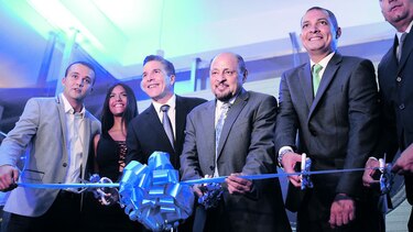 Corte de cinta de Subaru