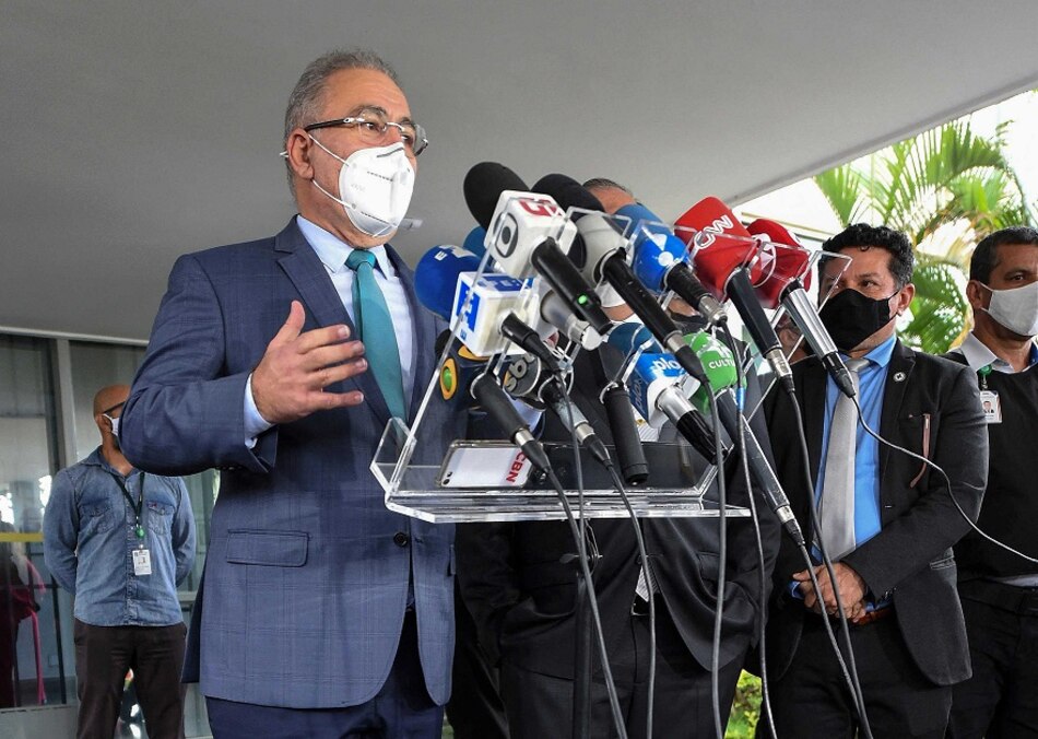 Nuevo ministro de salud brasileño admite la necesidad de evitar las aglomeraciones