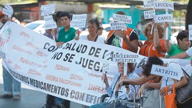 Millonaria compra de fármacos para pacientes crónicos