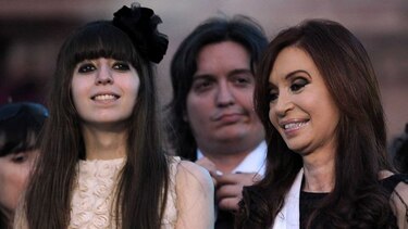 Fiscal pide embargar 4.6 millones de dólares declarados de hija de Kirchner