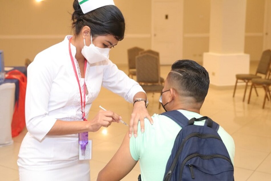 Quienes tengan vacunas pendientes pueden acudir este sábado 18 al Hotel Panamá desde las 7:00 a.m.