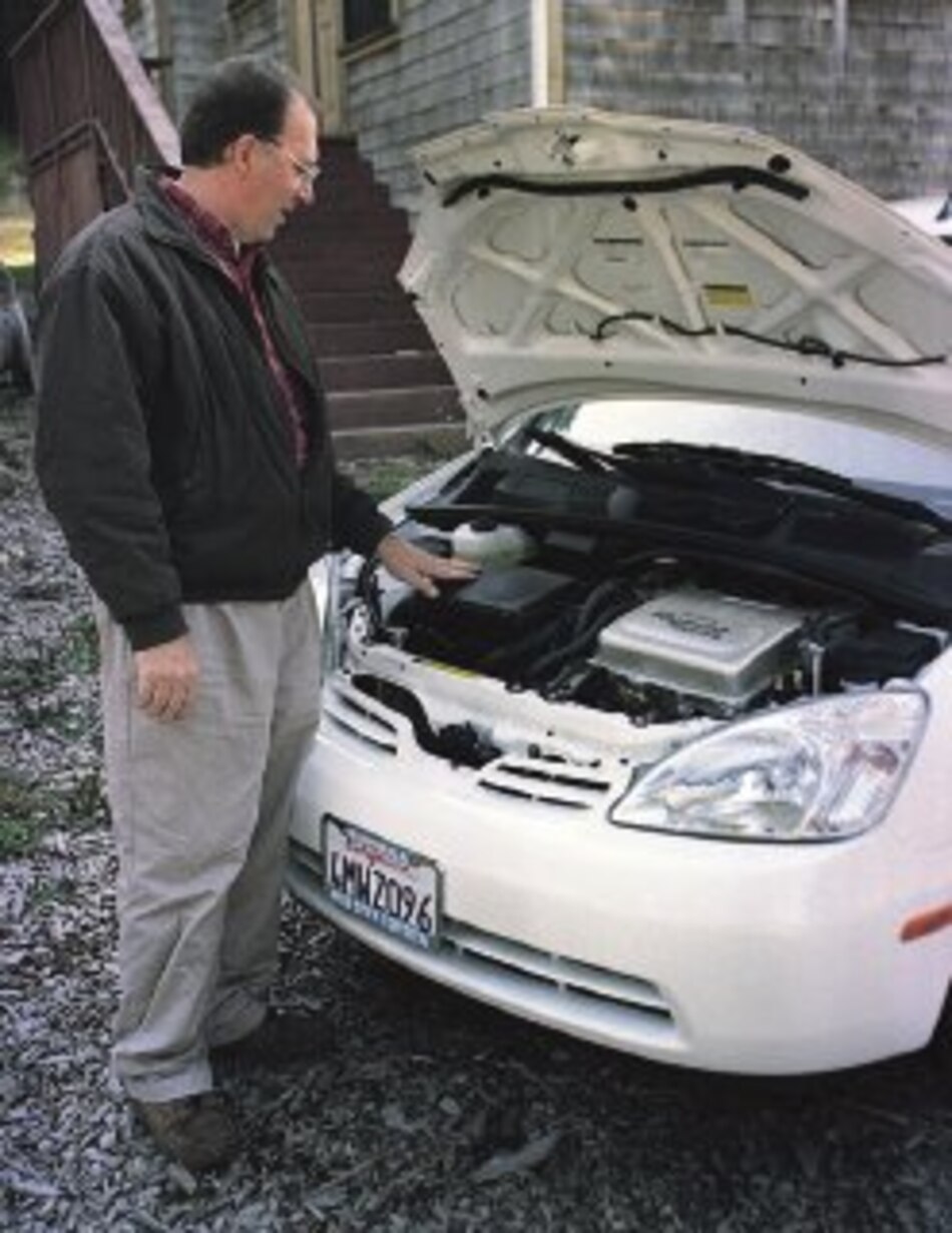 Prius tenía problema de freno, dice Toyota