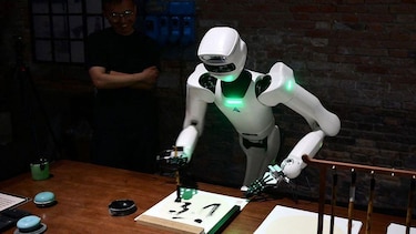 "Cambiará el mundo": la revolución de las máquinas que se gesta en China y va mucho más allá de los robots humanoides