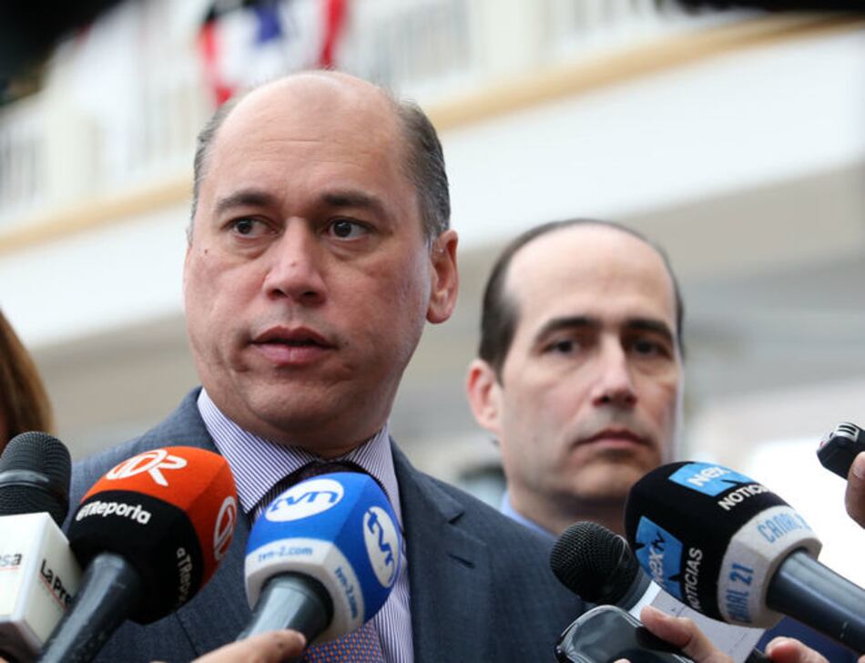 Demanda contra Finmeccanica será introducida 'a más tardar' la próxima semana: ministro Aguilera