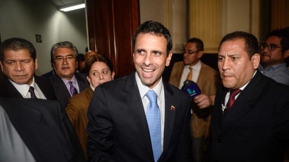 Henrique Capriles logra apoyo de Perú a referendo revocatorio
