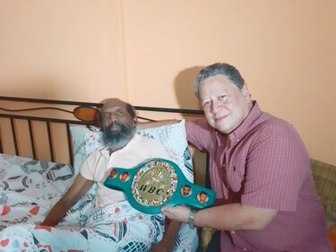 Fallece el ex campeón mundial de boxeo Rigoberto Riasco