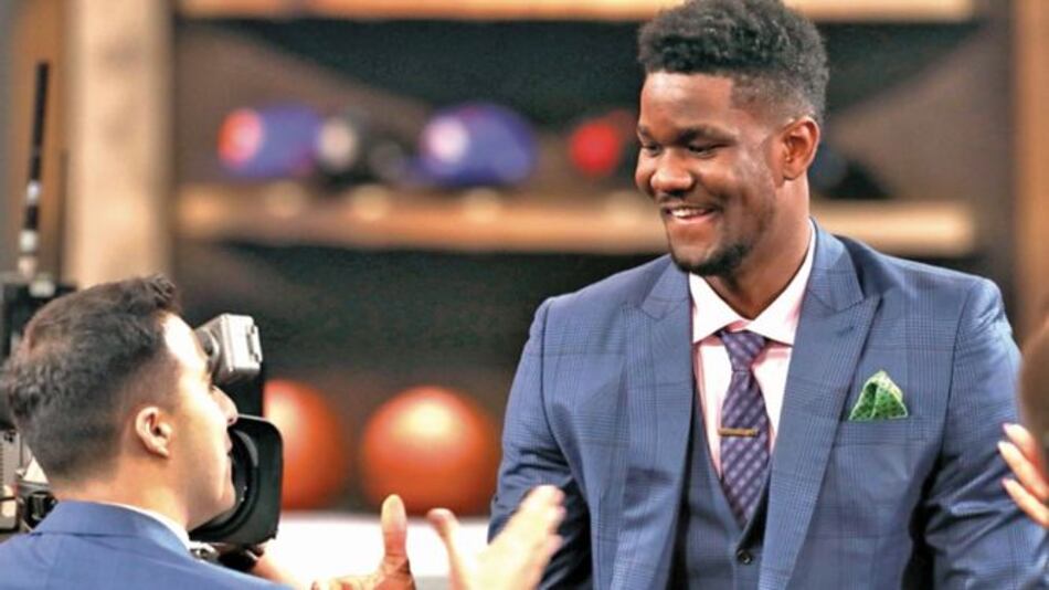 Suns de Phoenix se llevan a Ayton en el primer pique del ‘draft’ de la NBA
