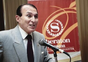 Cambio de mando en Sheraton